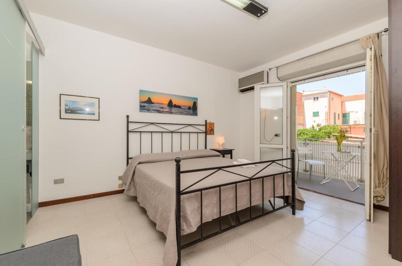 Marina D'Agro Residence Санта-Тереза-ди-Рива Экстерьер фото