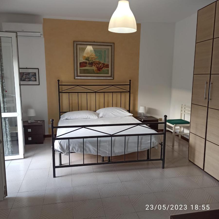 Marina D'Agro Residence Санта-Тереза-ди-Рива Экстерьер фото
